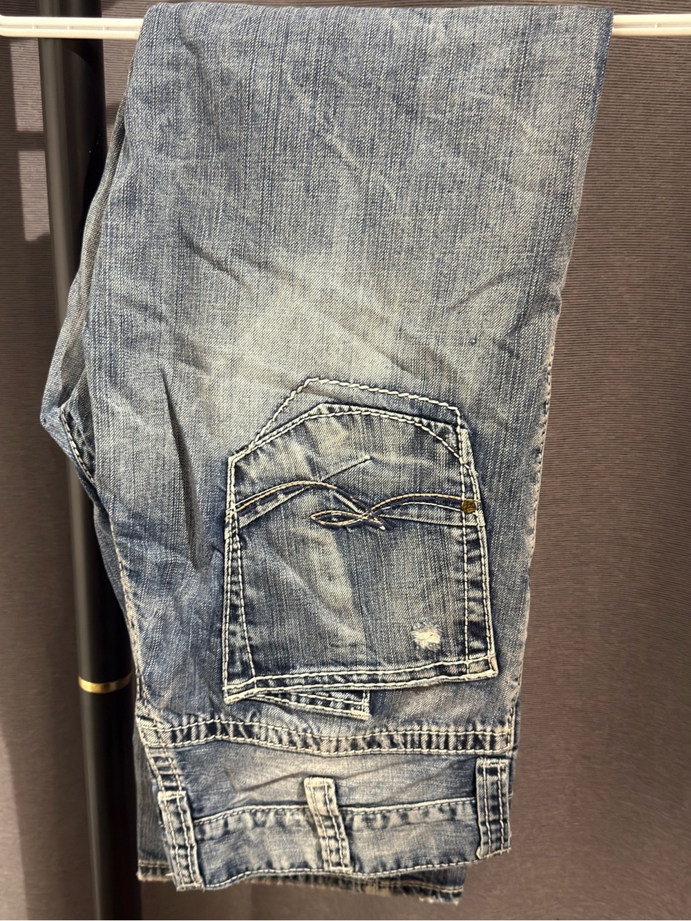 Silver Jeans Light Blue Relaxed Fit Denim with Pocket Stitching
